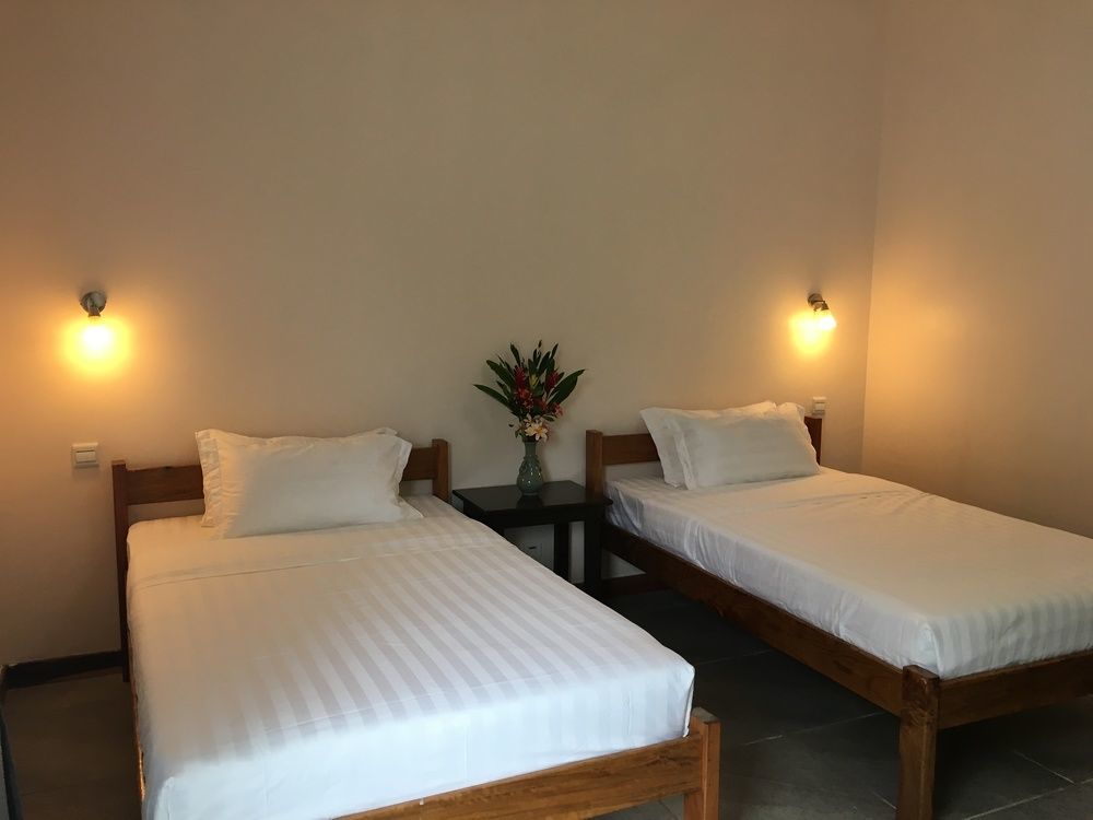Luganvilla Business Hotel And Restaurant Luganville Luaran gambar