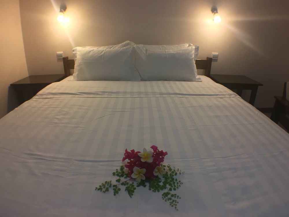 Luganvilla Business Hotel And Restaurant Luganville Luaran gambar