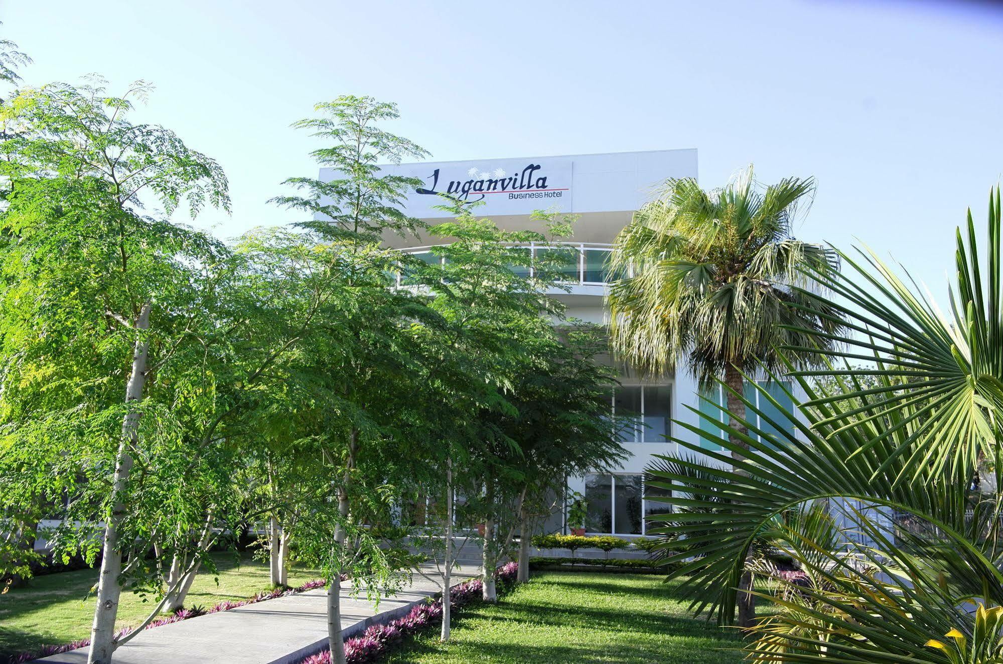 Luganvilla Business Hotel And Restaurant Luganville Luaran gambar