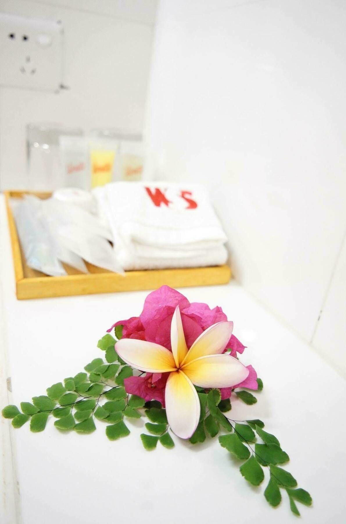 Luganvilla Business Hotel And Restaurant Luganville Luaran gambar