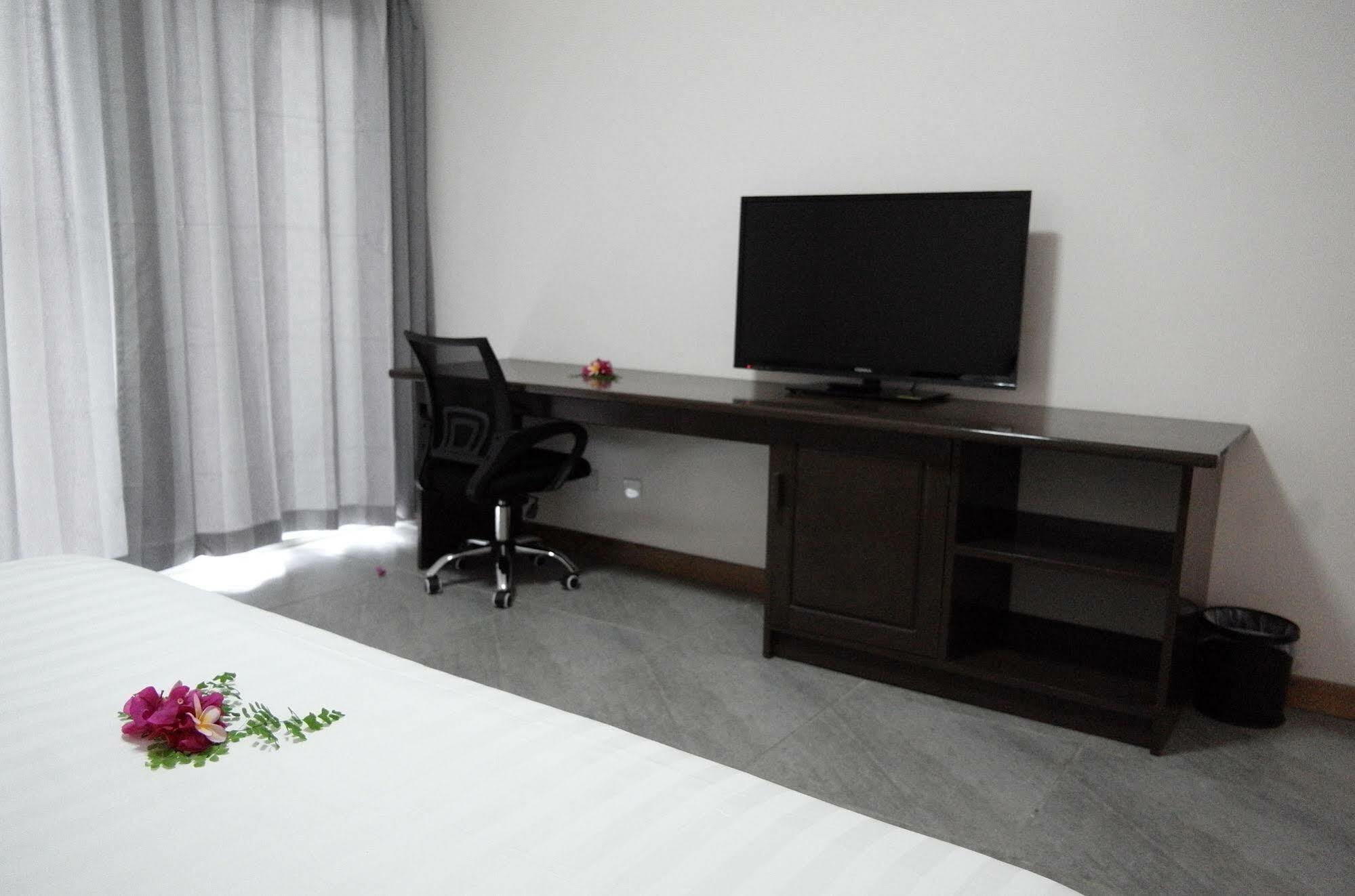 Luganvilla Business Hotel And Restaurant Luganville Luaran gambar