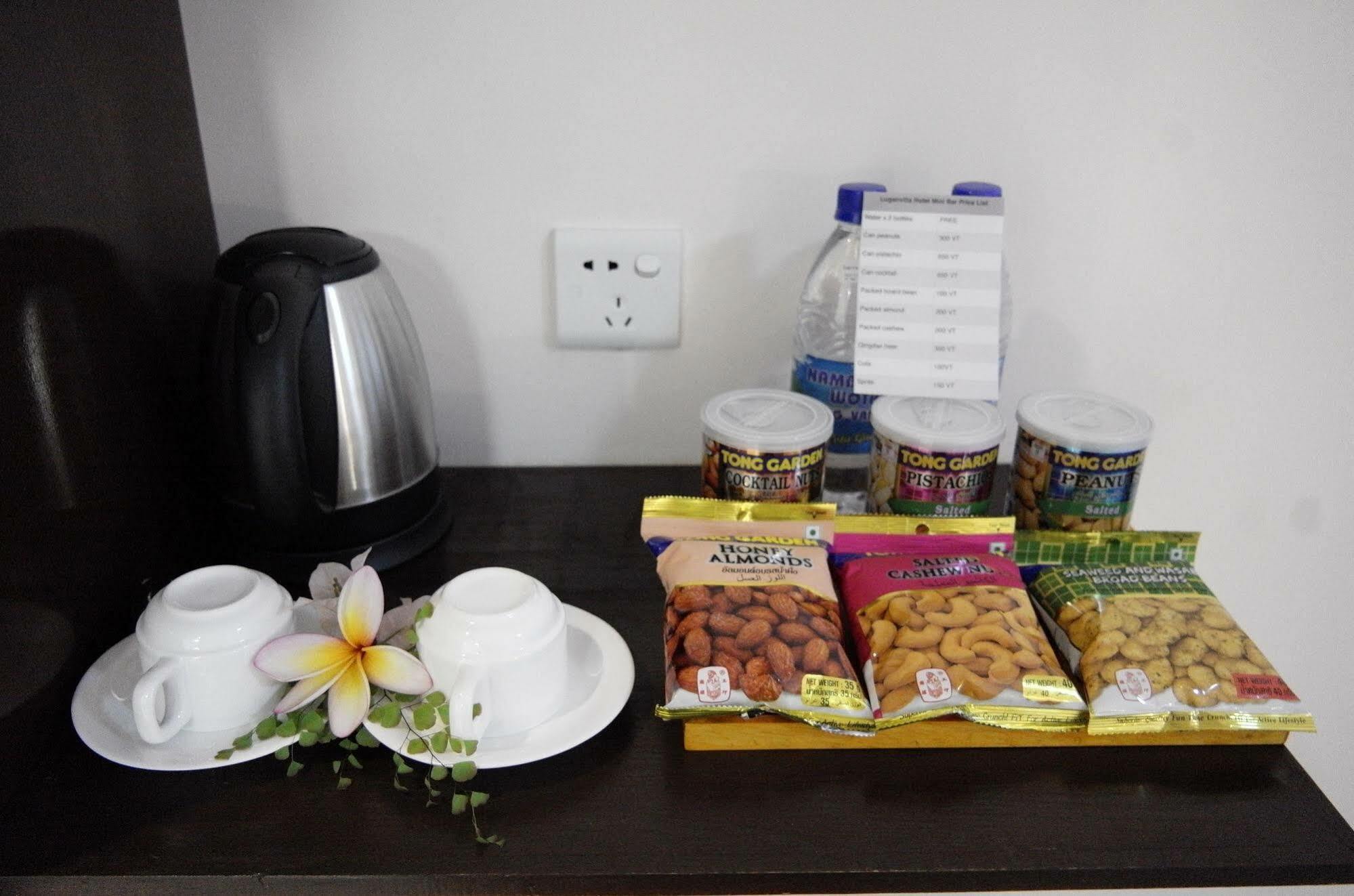 Luganvilla Business Hotel And Restaurant Luganville Luaran gambar
