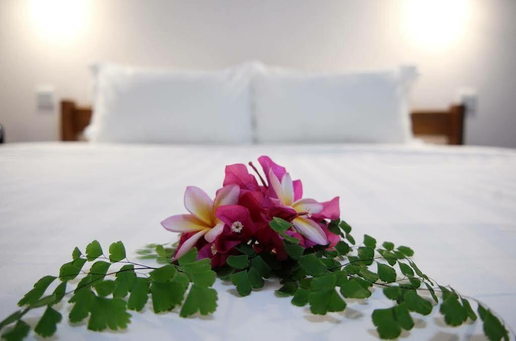 Luganvilla Business Hotel And Restaurant Luganville Luaran gambar